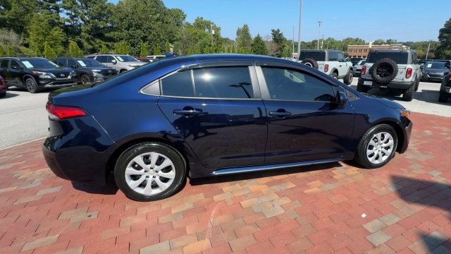 Used 2023 Toyota Corolla LE FWD image 3