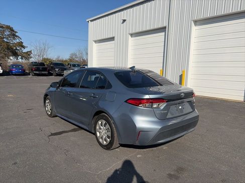 Used 2020 Toyota Corolla LE image 5