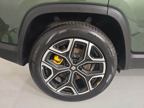 Used 2024 Rivian R1S Adventure AWD/4WD image 12