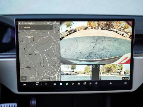 Used 2021 Tesla Model S Plaid image 30