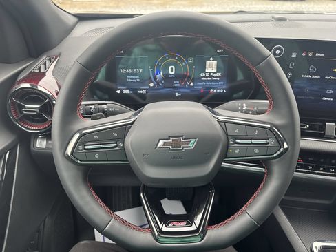 New 2026 Chevrolet Equinox RS w/ Convenience Package III AWD/4WD image 17