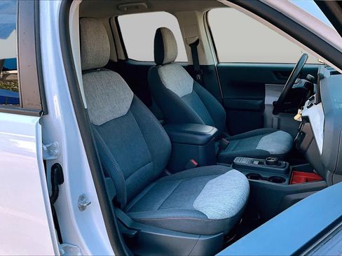 Used 2022 Ford Maverick XLT FWD image 9