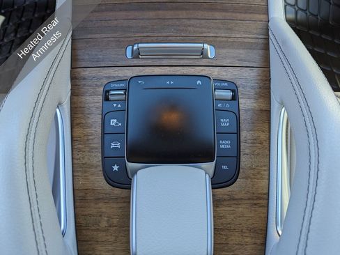 Used 2022 Mercedes-Benz GLS 450 4MATIC image 31