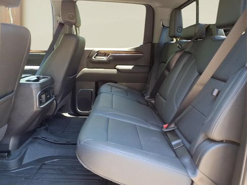 Certified 2025 GMC Sierra 1500 Elevation w/ Elevation Premium Package AWD/4WD image 23