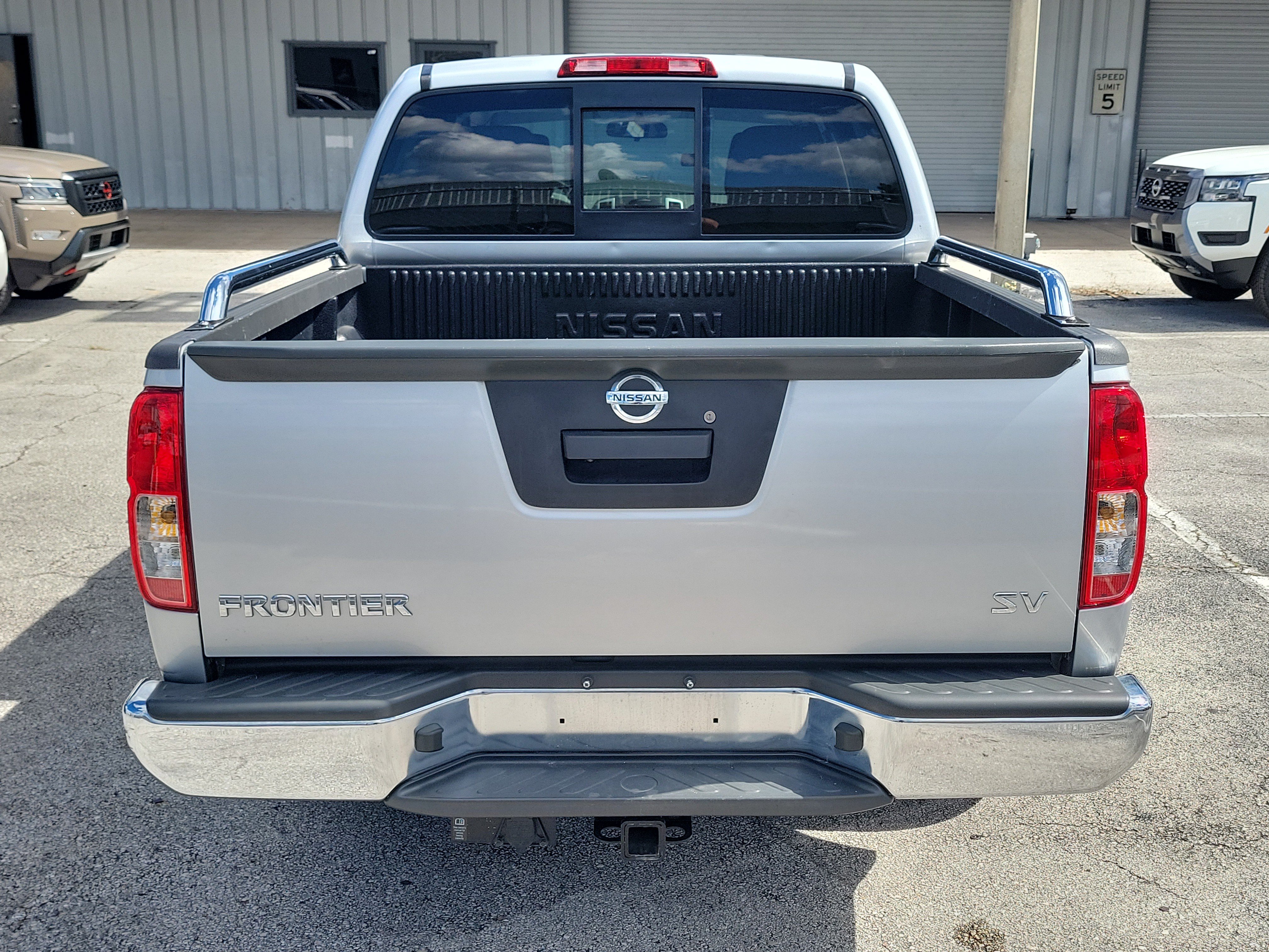 Certified 2018 Nissan Frontier SV RWD image 6