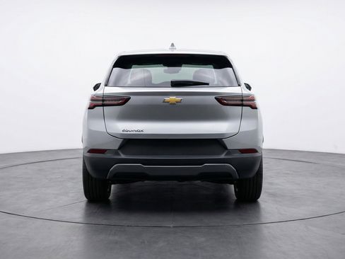 Used 2025 Chevrolet Equinox LT FWD image 7