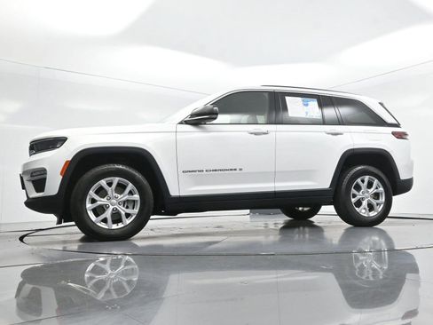 Used 2023 Jeep Grand Cherokee Limited AWD/4WD image 48