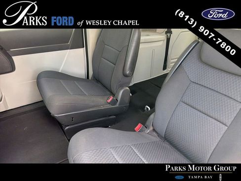 Used 2010 Dodge Grand Caravan SXT FWD image 6