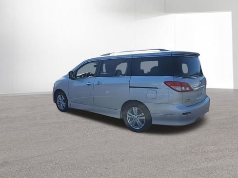 Used 2016 Nissan Quest SL w/ Value Cargo Package image 7