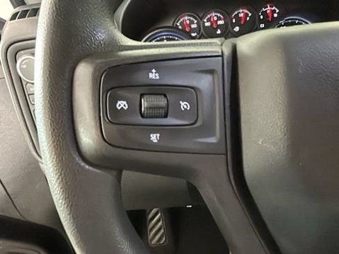 Used 2020 Chevrolet Silverado 1500 Custom w/ Custom Value Package AWD/4WD image 15