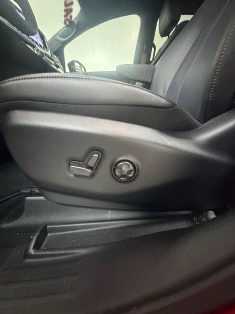 New 2027 Chrysler Pacifica Select AWD/4WD image 14