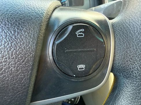 Used 2014 Toyota Camry LE image 13