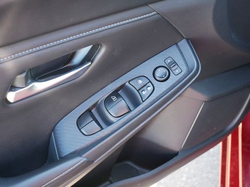 Used 2023 Nissan Sentra SV FWD image 19