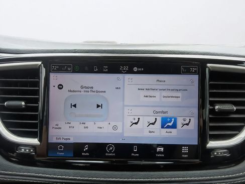 Used 2022 Chrysler Pacifica Touring-L FWD image 27