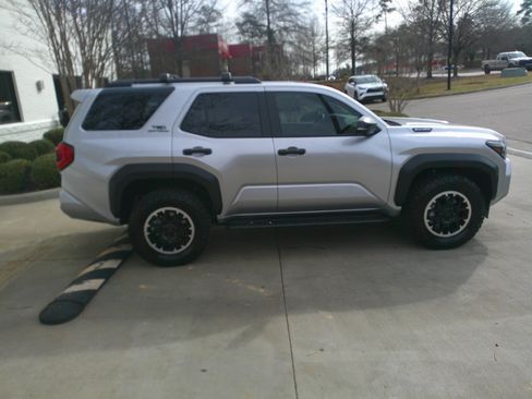 Used 2025 Toyota 4Runner TRD Off-Road Premium image 15