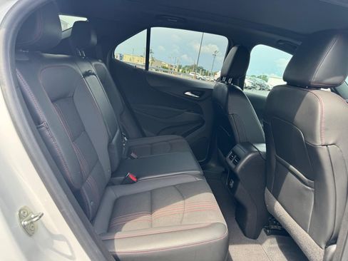 Used 2022 Chevrolet Equinox RS FWD image 11