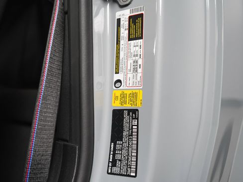Used 2024 BMW M2 w/ Lighting Package RWD image 88