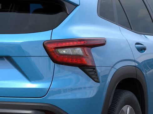 New 2026 Chevrolet Trax LS image 11