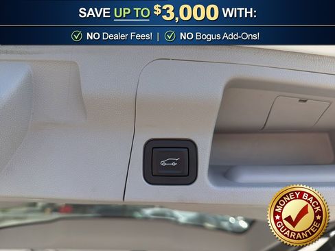 Used 2018 GMC Acadia SLT w/ LPO, Floor Liner Package image 14