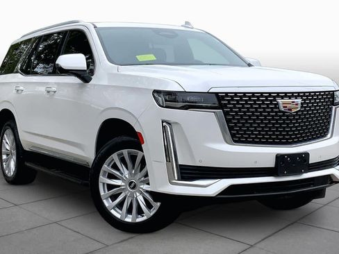 Used 2023 Cadillac Escalade Luxury AWD/4WD image 3