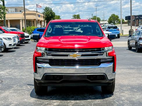 Used 2022 Chevrolet Silverado 1500 LT AWD/4WD image 4