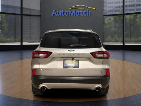 Used 2023 Ford Escape Platinum image 10