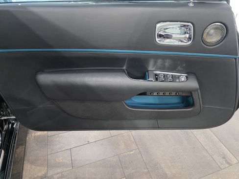 Used 2019 Rolls-Royce Wraith image 18