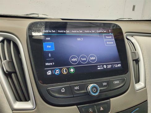 Used 2022 Chevrolet Malibu LT image 17