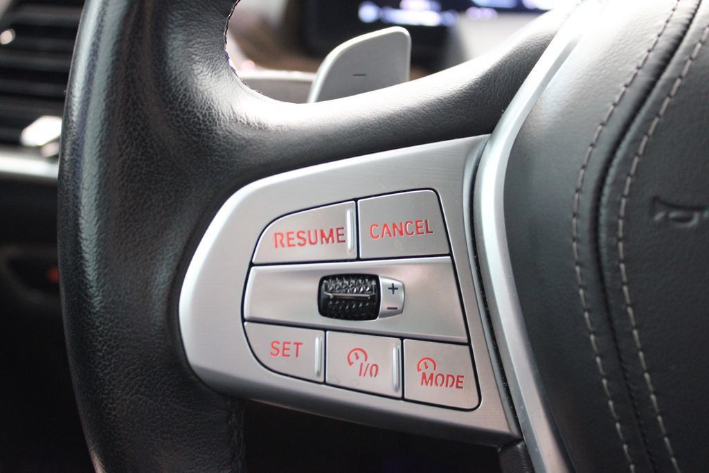 Used 2023 BMW X7 xDrive40i AWD/4WD image 21
