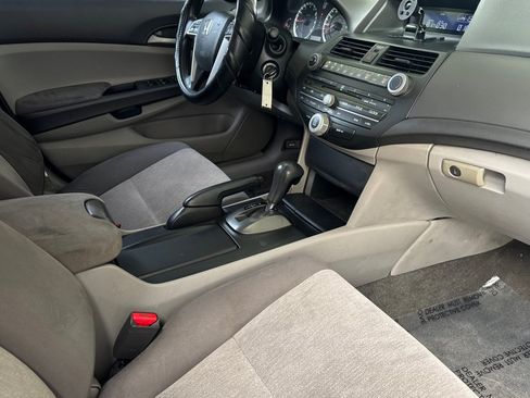 Used 2010 Honda Accord LX-P image 30
