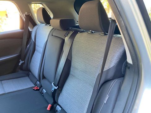 Used 2021 Nissan Rogue SV FWD image 33