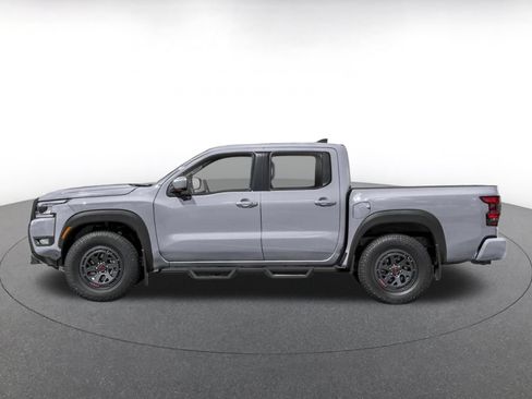Used 2026 Nissan Frontier PRO-4X AWD/4WD image 3