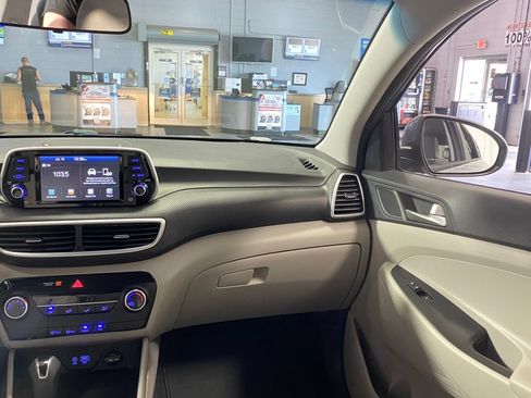 Used 2019 Hyundai Tucson SE AWD/4WD image 28