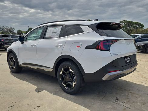 New 2026 Kia Sportage EX FWD image 6