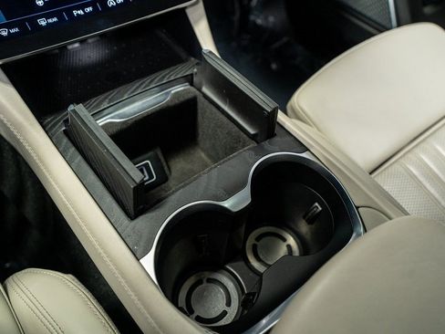 Used 2023 Maserati Grecale Modena image 46