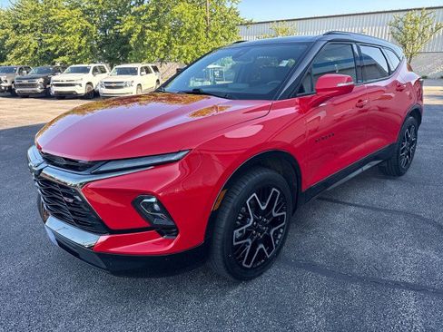 Used 2023 Chevrolet Blazer RS w/ Enhanced Convenience Package FWD image 7