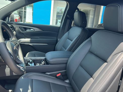 New 2026 Chevrolet Traverse LT w/ Driver Confidence Package AWD/4WD image 12