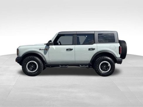 Used 2024 Ford Bronco Badlands AWD/4WD image 2