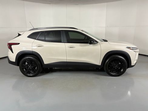 New 2026 Chevrolet Trax ACTIV w/ Driver Confidence Package image 11