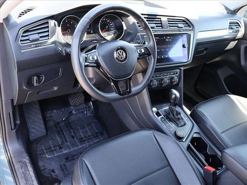 Used 2021 Volkswagen Tiguan SE R-Line AWD/4WD image 10
