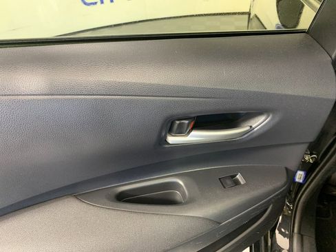 Used 2021 Toyota Corolla LE image 27