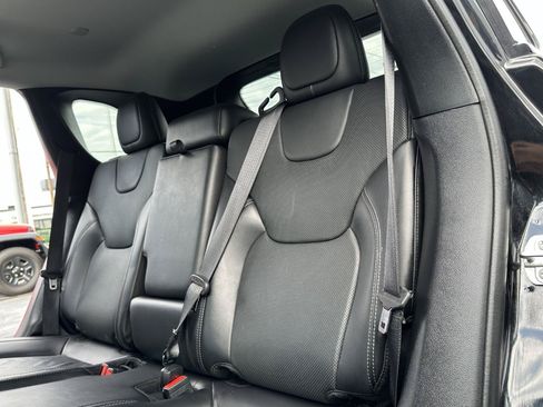 Used 2020 Jeep Cherokee Limited AWD/4WD image 32