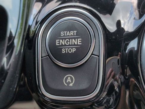 Certified 2024 Mercedes-Benz GLA 250 4MATIC image 27