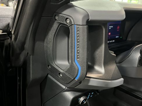 Used 2024 Ford Bronco Black Diamond AWD/4WD image 16