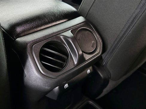 Certified 2022 Jeep Wrangler Unlimited Sport image 35