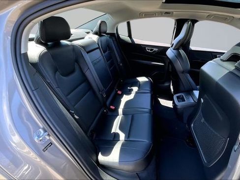 Used 2019 Volvo S60 T6 Momentum w/ Premium Package AWD/4WD image 25