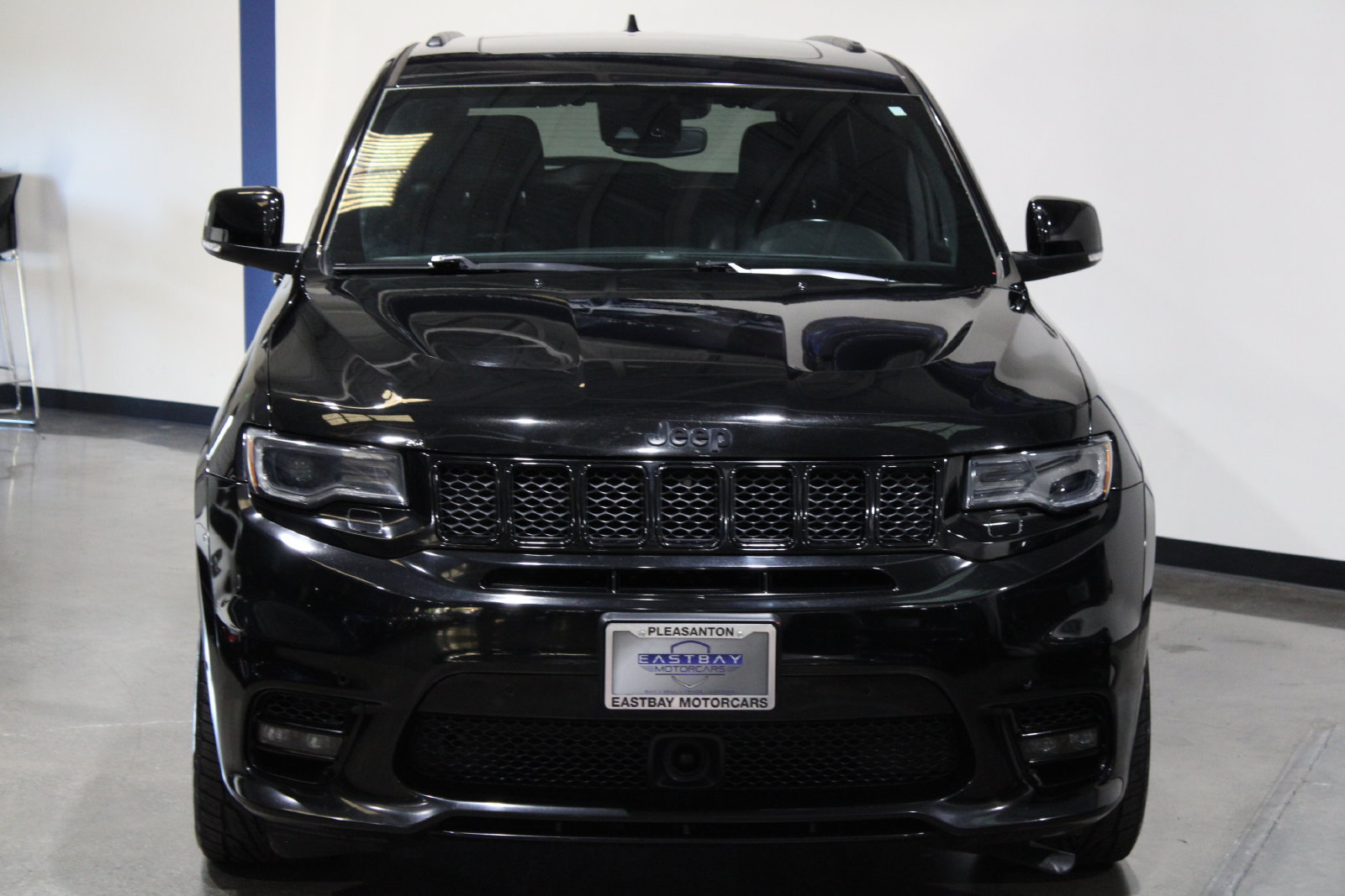 Used 2018 Jeep Grand Cherokee SRT AWD/4WD image 4