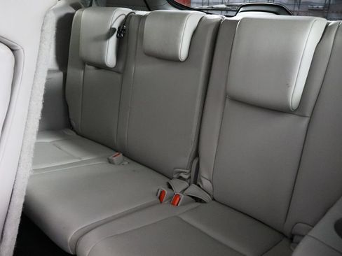 Used 2019 Toyota Highlander XLE AWD/4WD image 18