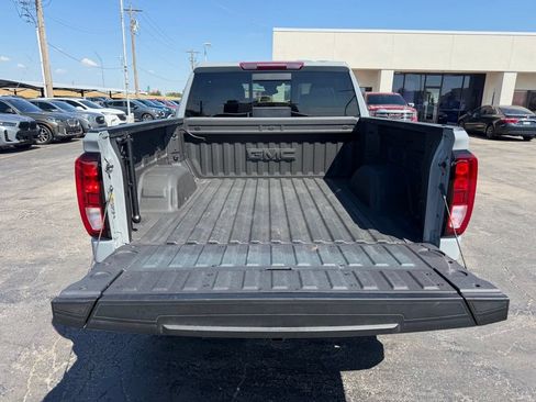Used 2024 GMC Sierra 1500 Elevation w/ Elevation Premium Package AWD/4WD image 18
