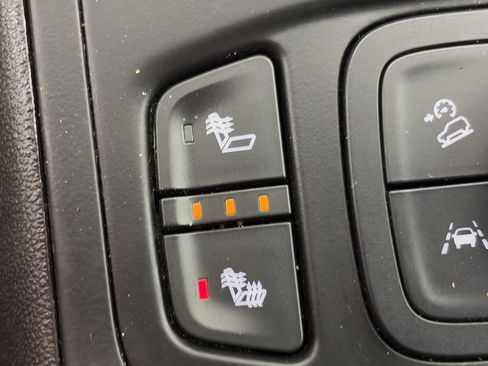 Used 2023 GMC Terrain SLT image 27